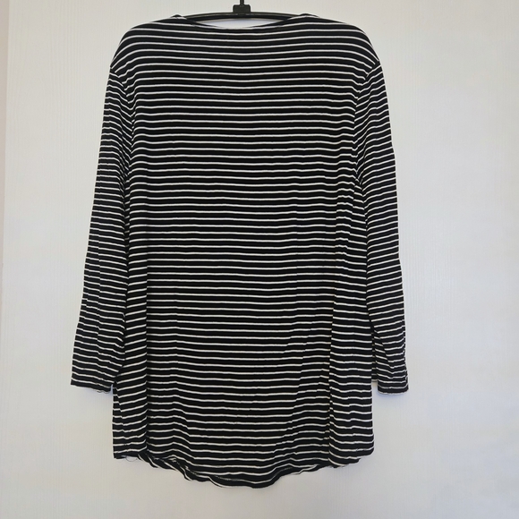 Chico's Black and White Striped Top with‎ Floral Detail Size 2/L - Picture 3 of 5